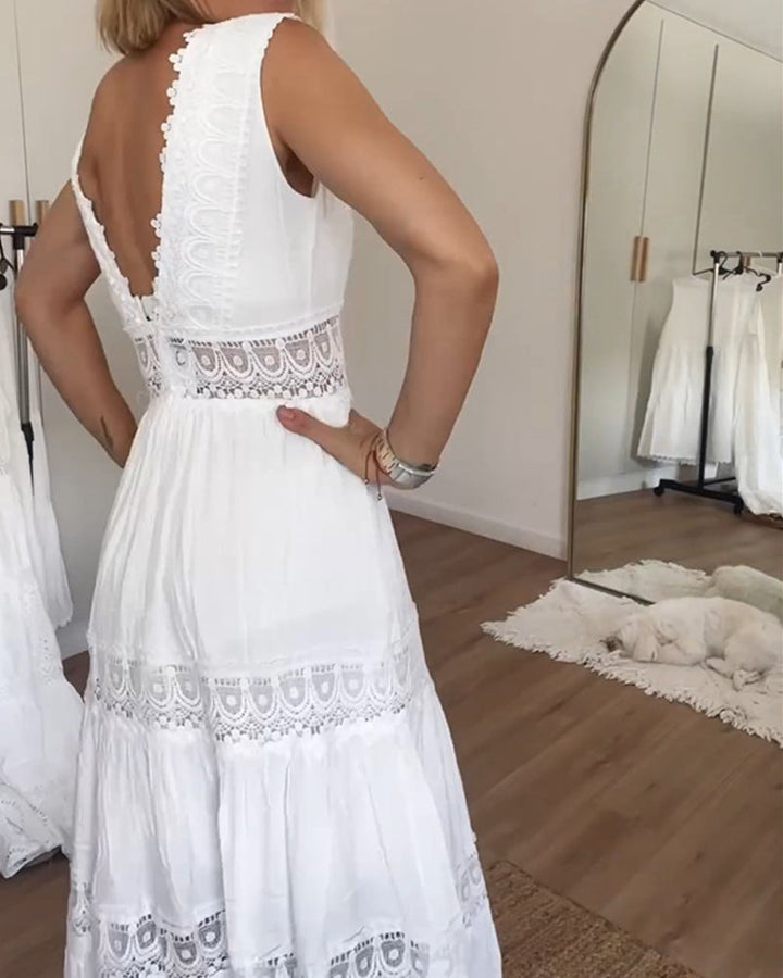 Kim | Spitzen-Kleid mit V-Ausschnitt (Fast ausverkauft)