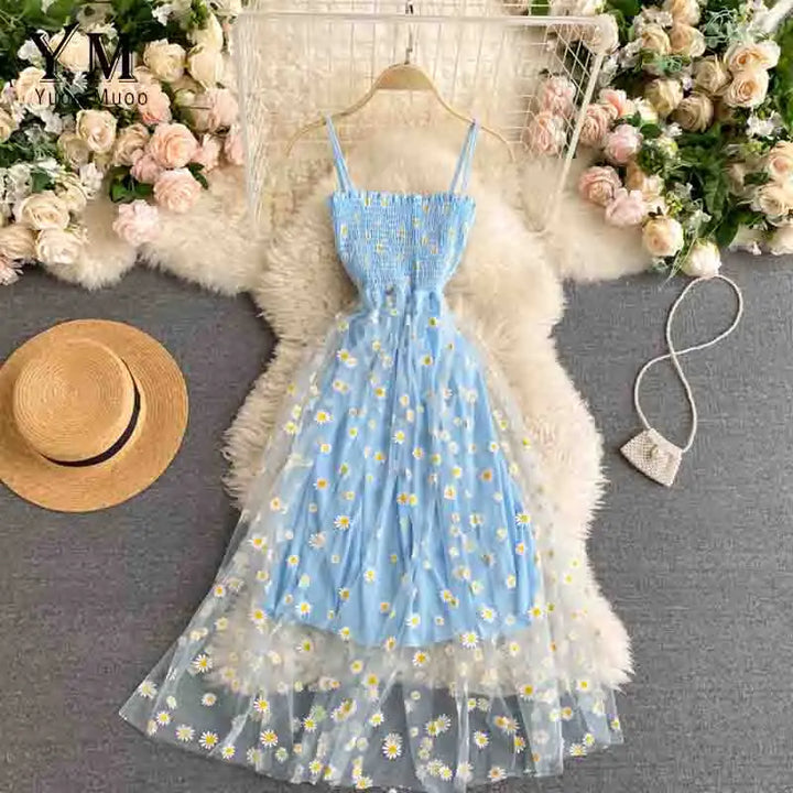 Elisa - Damen Sommerliches Mesh-Partykleid mit Gänseblümchen-Blumendruck und Spaghettiträger