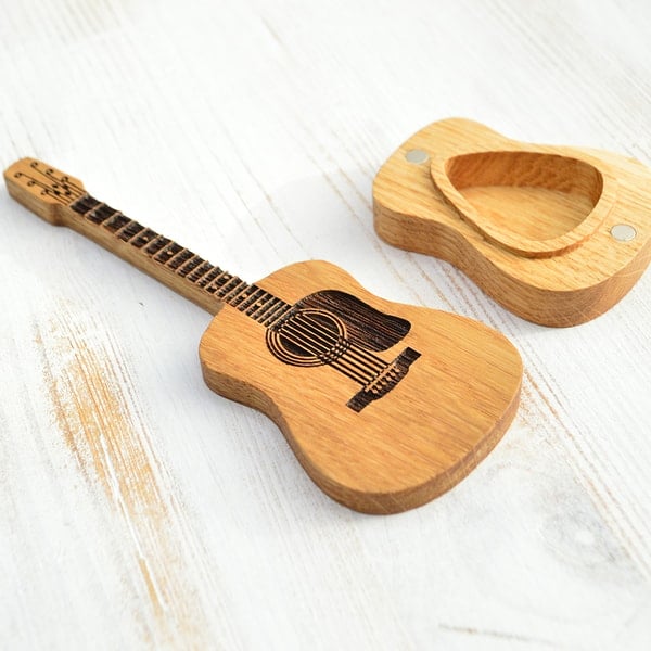 GuitarHolder™ - Gitarrenplektrenhalter +3 Gratis Plektren [Letzter Tag Rabatt]